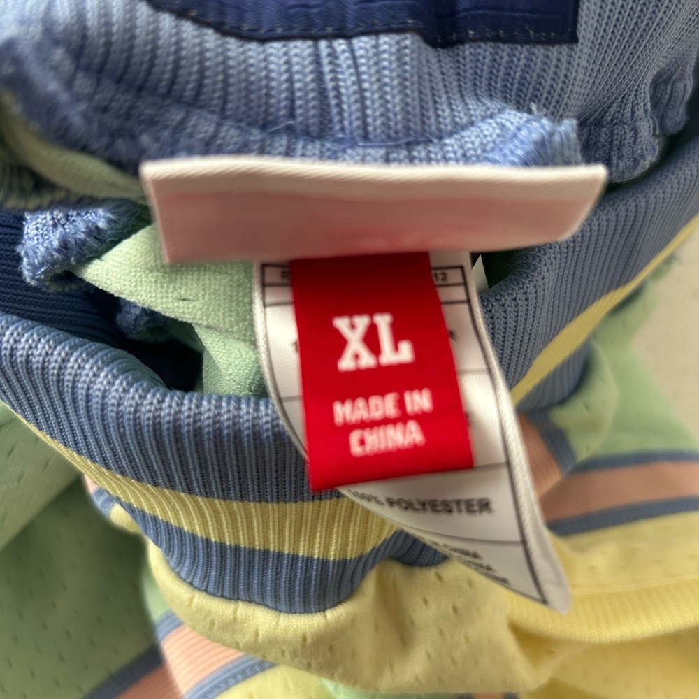 MITCHELL & NESS FEATURE X MITCHELL & NESS BASKETBALL SHORTS GREEN XL $150 - Picture 13 of 13